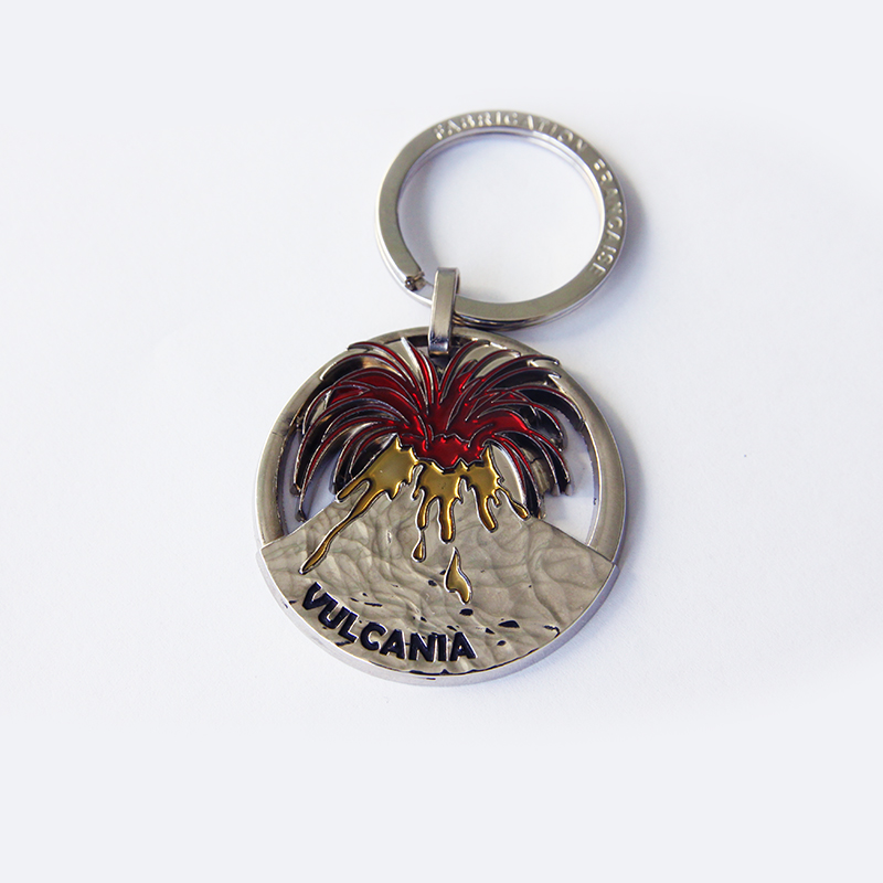 Set carnet vierge noir à découpe volcan + stylo à gel noir + porte-clé éruption Vulcania – Image 7