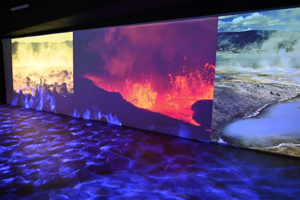 Plongez au cœur de paysages volcaniques spectaculaires grâce à une technologie de mapping immersif !